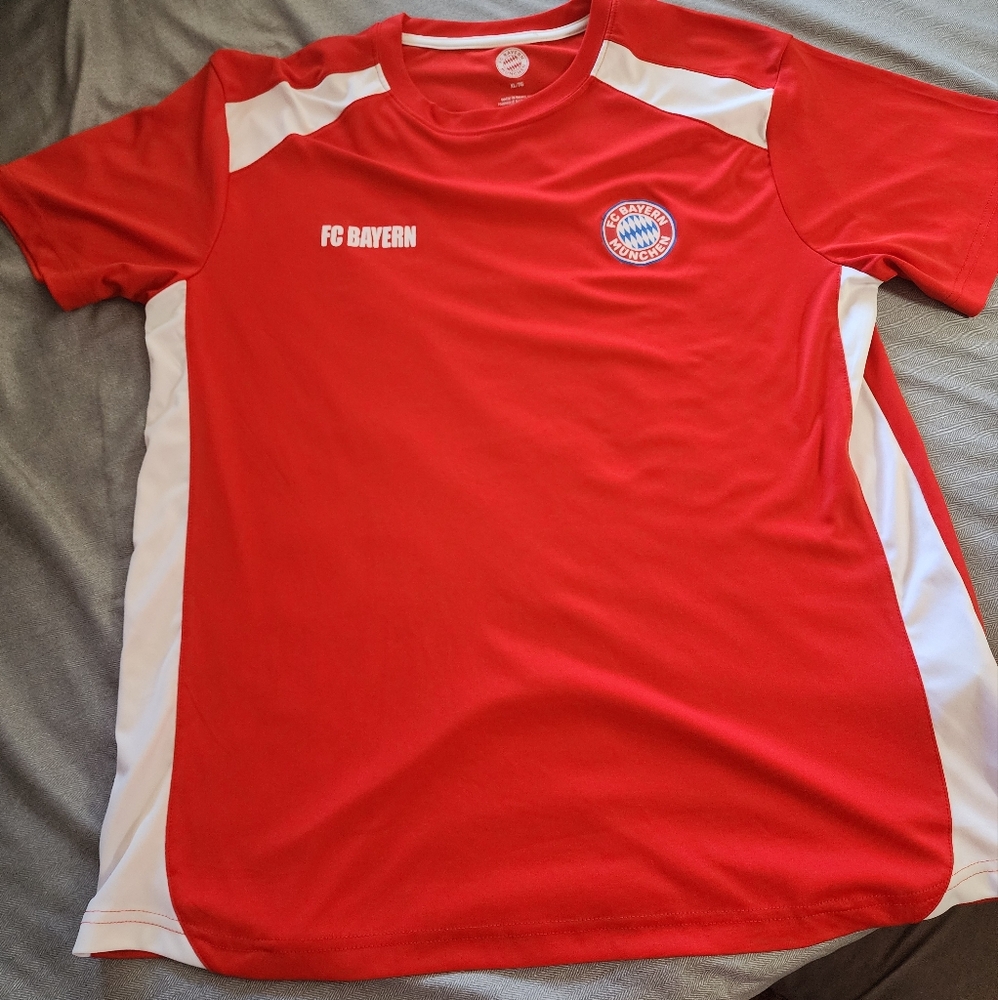 Bayern shirt Original red, size Xl